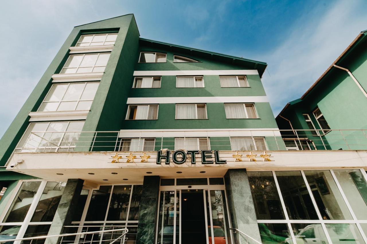 Hotel Atlantis Tulcea Ngoại thất bức ảnh