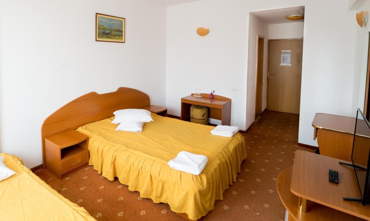 Hotel Atlantis Tulcea Ngoại thất bức ảnh