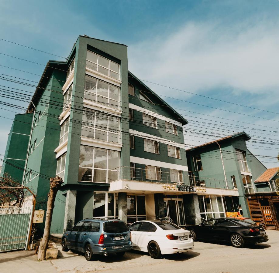 Hotel Atlantis Tulcea Ngoại thất bức ảnh