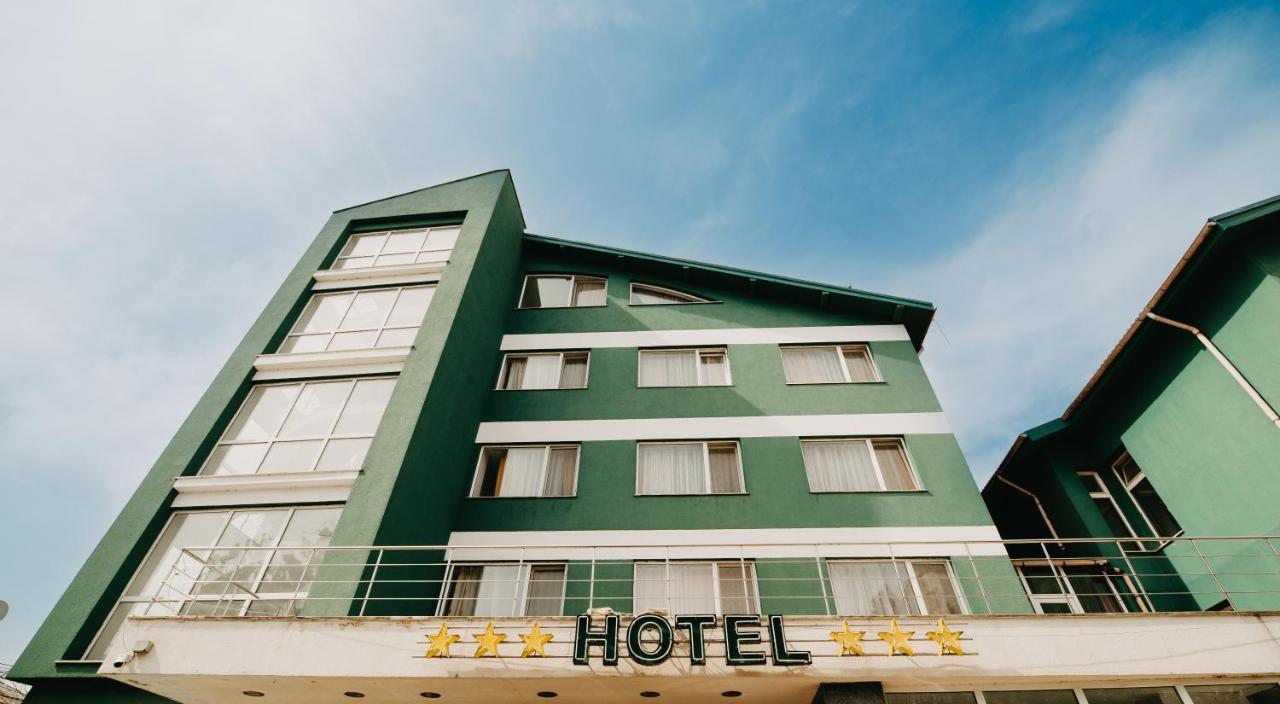 Hotel Atlantis Tulcea Ngoại thất bức ảnh